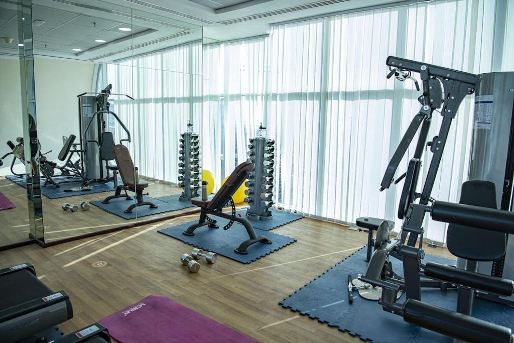Studio In The Heart Of Sports City -Great View & Amenities! Dubai Bagian luar foto