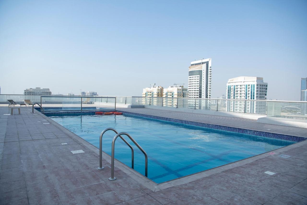 Studio In The Heart Of Sports City -Great View & Amenities! Dubai Bagian luar foto
