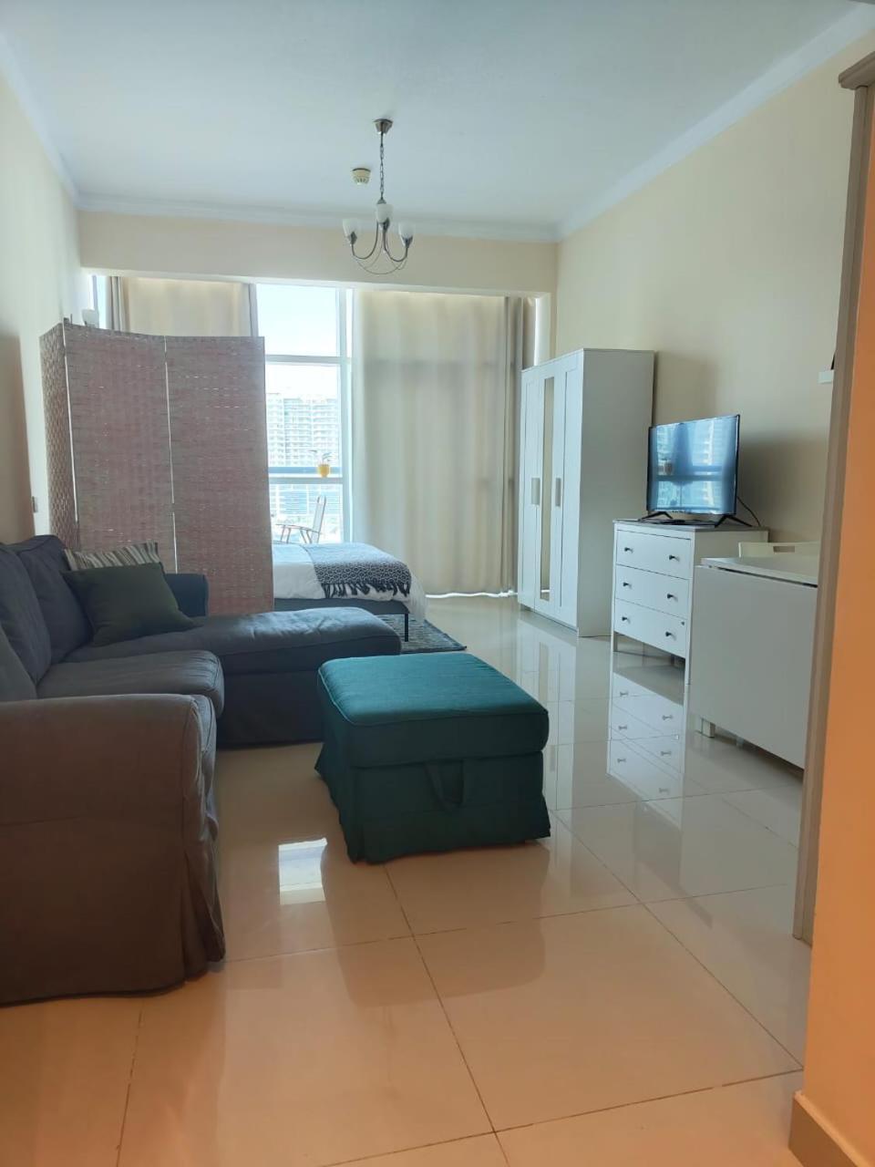 Studio In The Heart Of Sports City -Great View & Amenities! Dubai Bagian luar foto